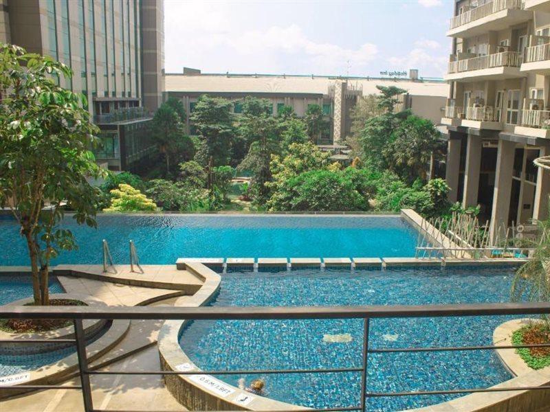 Graha Makara Suite Hotel & Residence Cikarang Exterior foto
